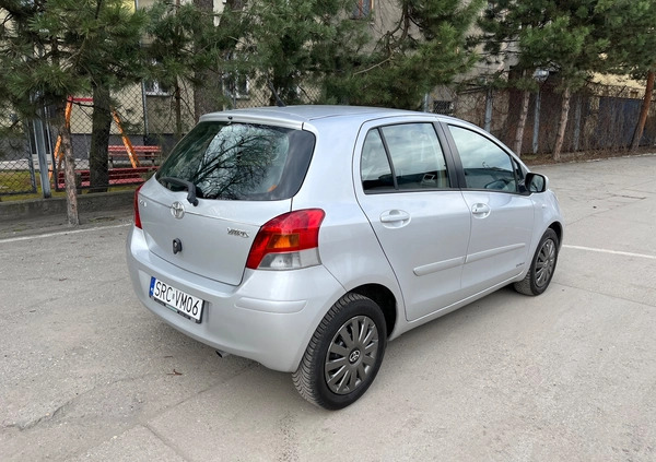 Toyota Yaris cena 23600 przebieg: 164500, rok produkcji 2010 z Racibórz małe 106